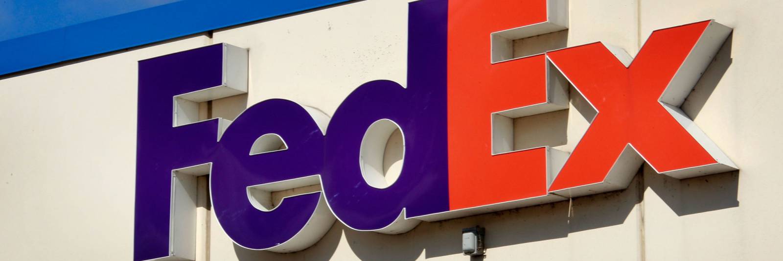 Hackers Hit 10,000 Mailboxes In Phishing Attacks On Fedex And