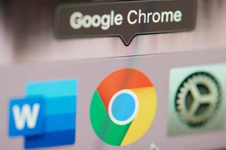 fake chrome app anchors rapidly worming ‘smish’ cyberattack