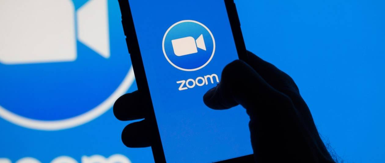 zoom users claim macos app keeps 'listening' after meetings end
