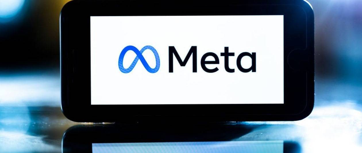meta notifies around 1 million facebook users of potential compromise