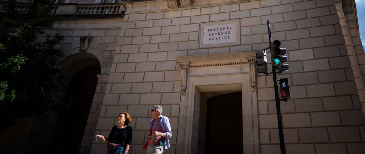 irs mistakenly publishes 112,000 taxpayer records for the second time